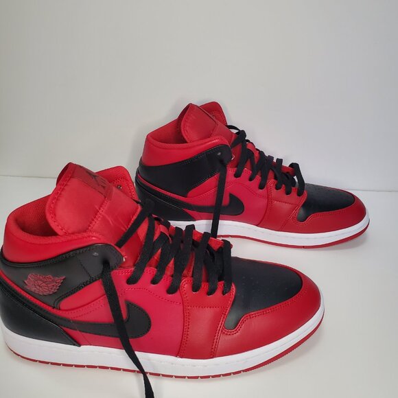 Pre-Loved Nike Air Jordan 1 Mid Reverse Bred Size 12 554724-660 - Picture 11 of 13